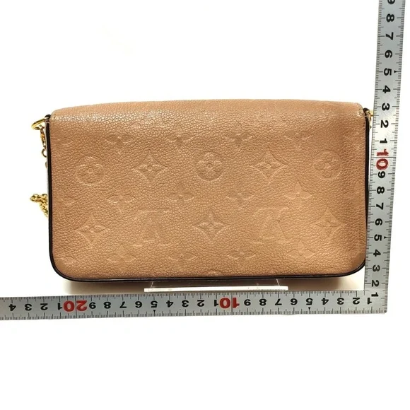 Louis Vuitton Felicie - Picture 2 of 16